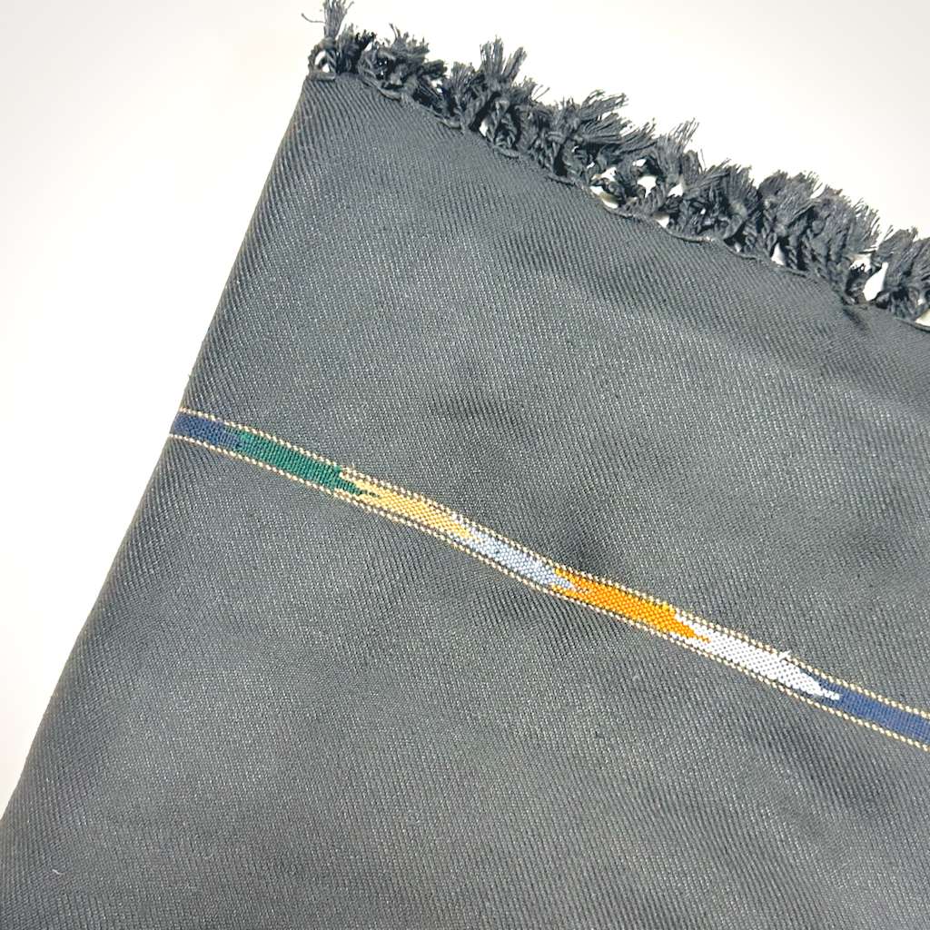 Black Shawl with Border – Stylish, Graceful & Premium